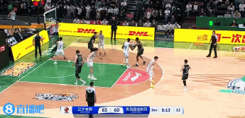 仙人指路！赵继伟弧顶送抛传 张镇麟摆脱防守起飞空接轻松打中